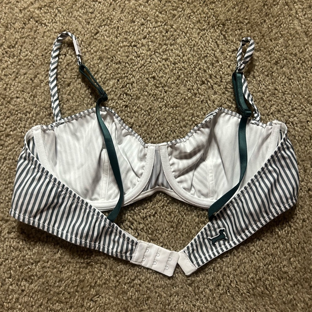 Victoria Secret Underwire Bra